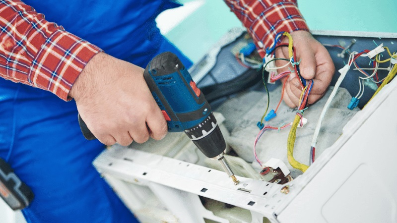 Yenimahalle Mitsubishi Mitsubishi çamaşır makinesi kart tamiri – Su almama arızası orijinal parça ile giderildi. - Teknik servis örneği